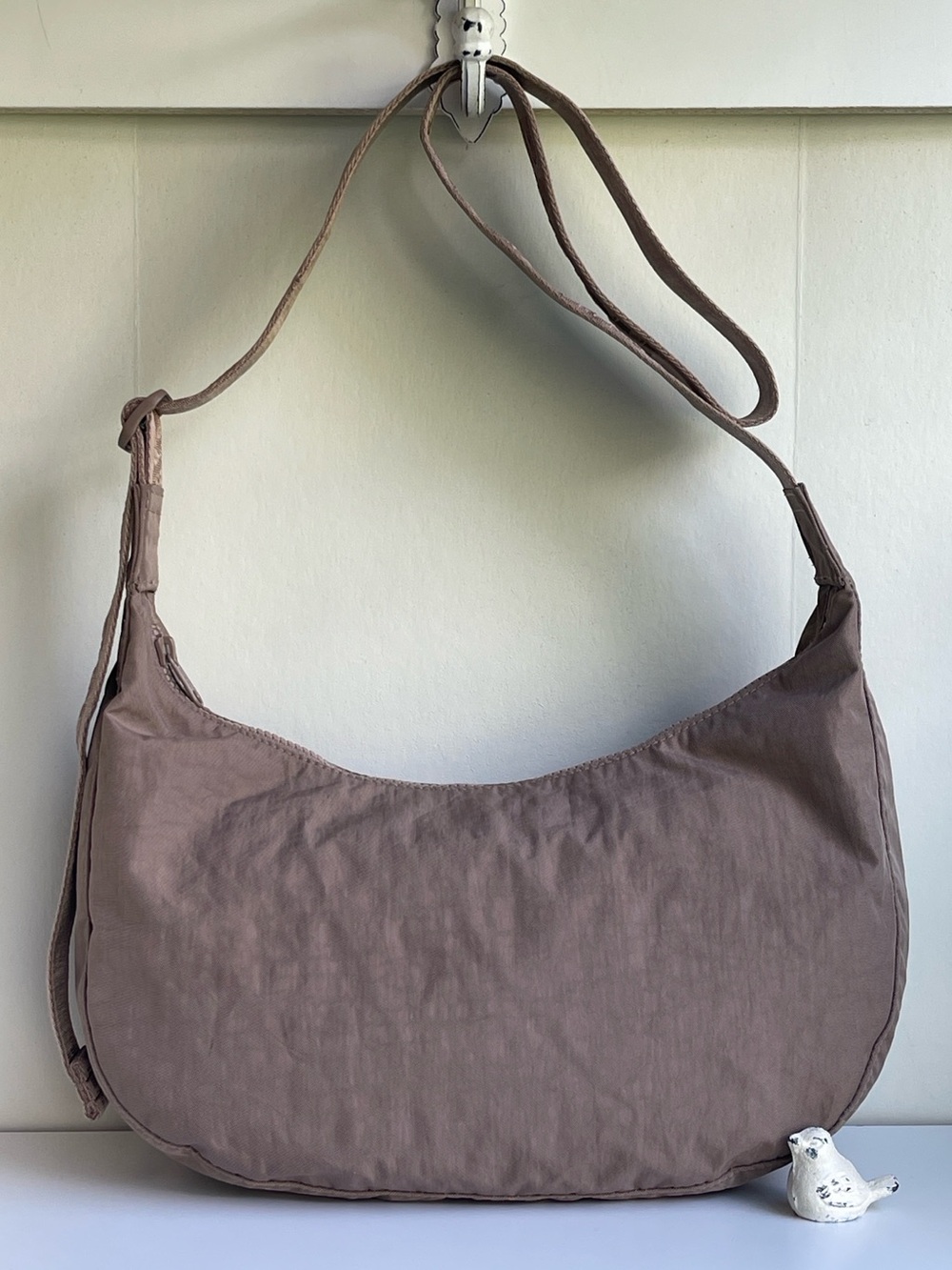 BAGGU Medium Nylon Crescent Bag - Picture 3 of 16